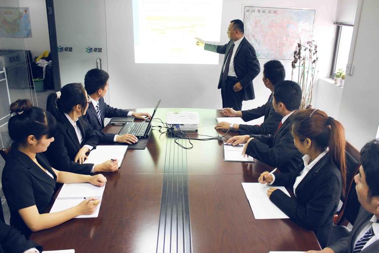 朗松管理咨询团队由一群立志为中国企业提供更好的企业信息化管理服务